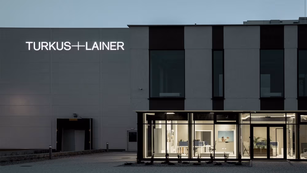 TURKUS+LAINER the flooring brand for those who aim high, Redkroft., Mariusz Ruciński