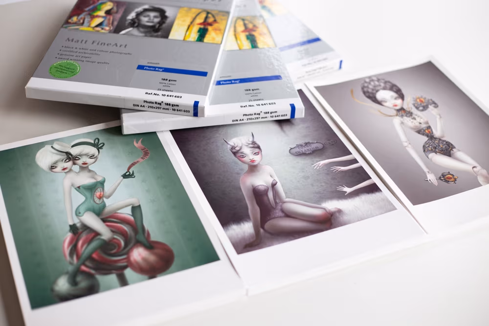 Druk fine art w małych formatach możemy zrealizować w domowym zaciszu. Niezbędne inwestycje – kilka tysięcy złotych na drukarkę i nieco czasu na zdobycie niezbędnej wiedzy.