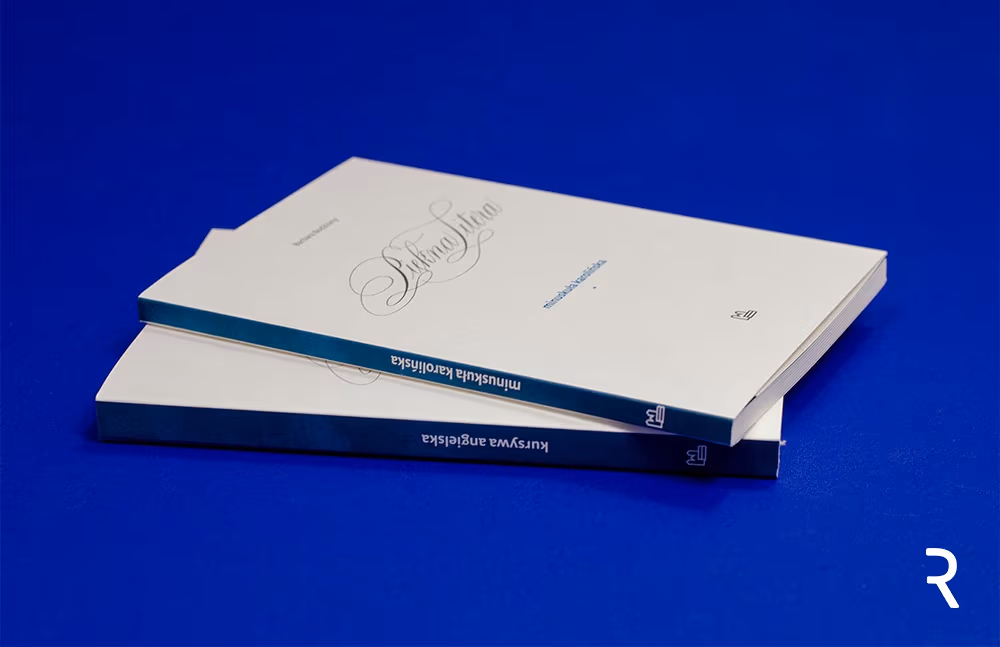 Recenzja książek „Piękna litera” – minuskuła karolińska i kursywa angielska