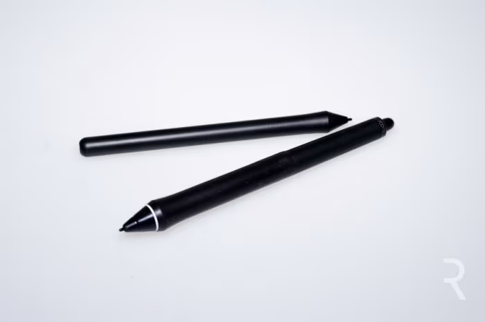 Piórko z testowanego Intuos Art oraz Pro Pen z Intuos Pro