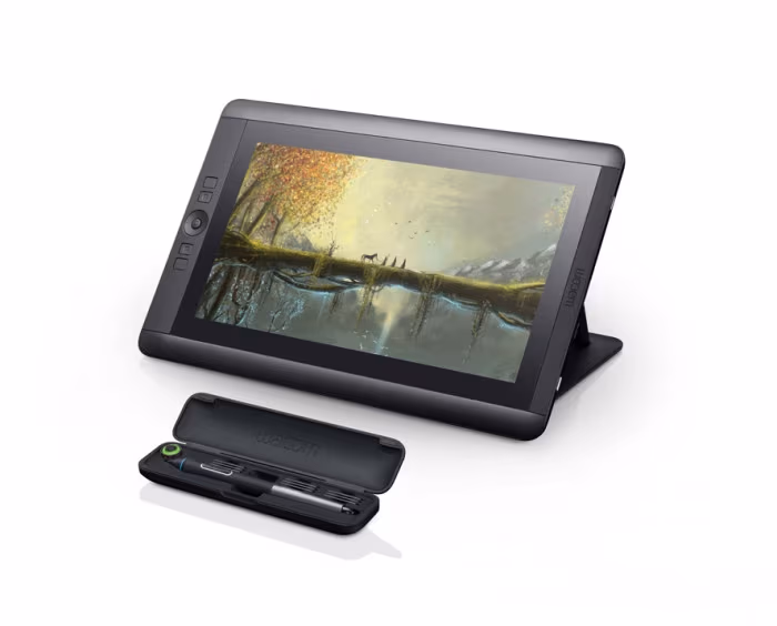 Cintiq_13HD_touch_DTH1300_RightView_PenInCase_RGB_low_res