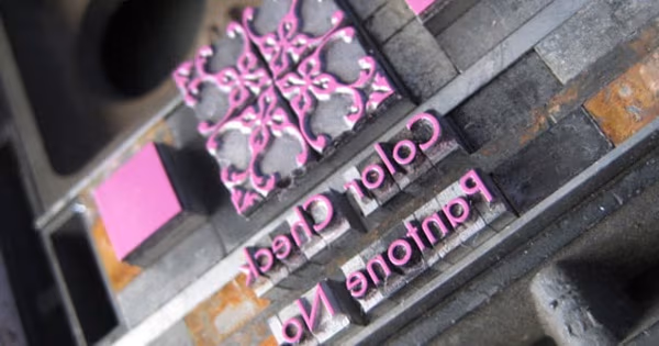 źródło: http://creativecurio.com/wp-content/uploads/2008/09/letterpress-anemone.jpg